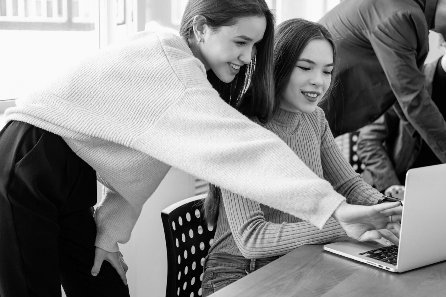 Изучение финансовой документации и терминологии